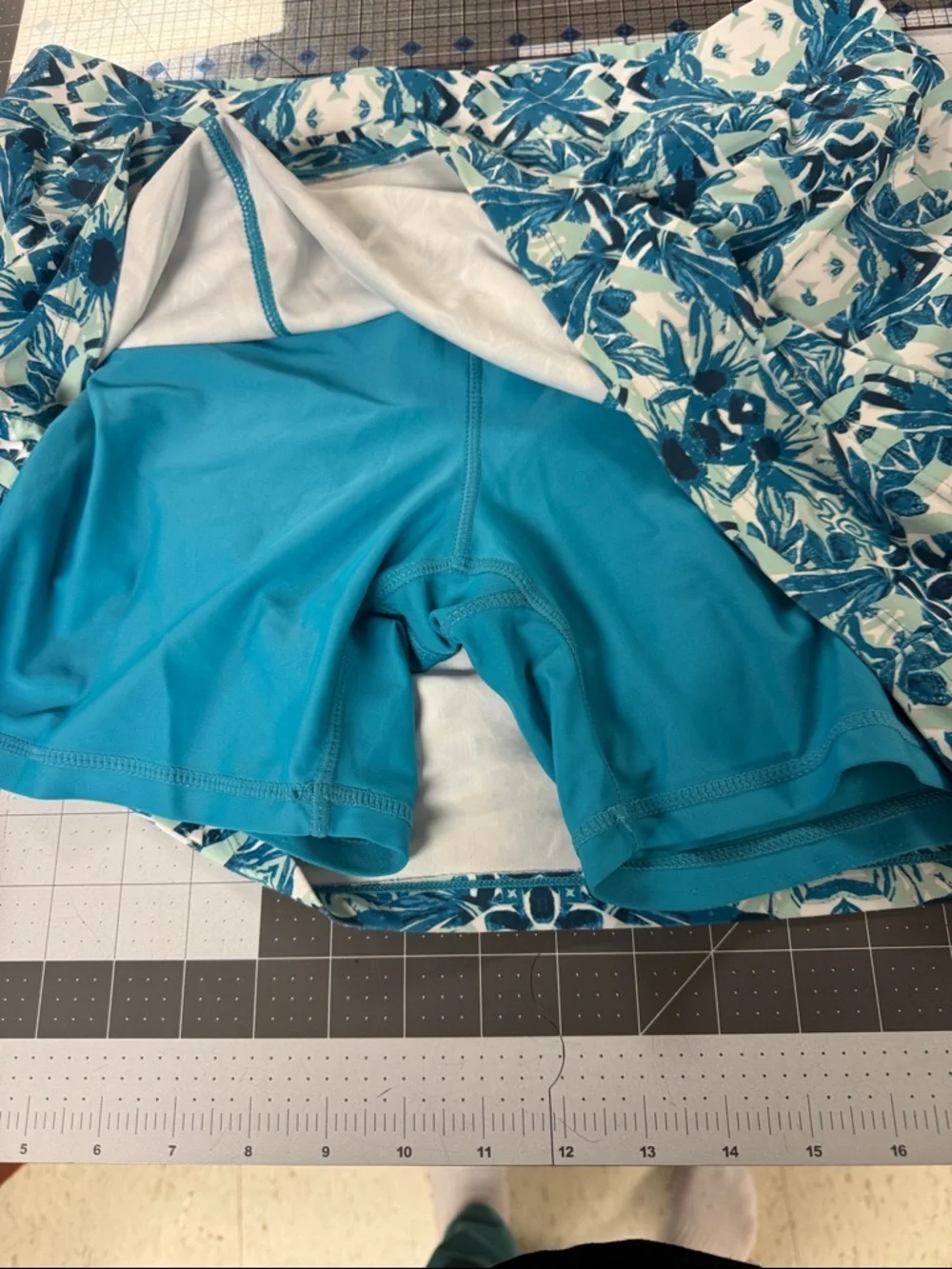 UV Skinz Blue & White Printed A-Line Women’s Swim Skirt - Picture 3 of 6